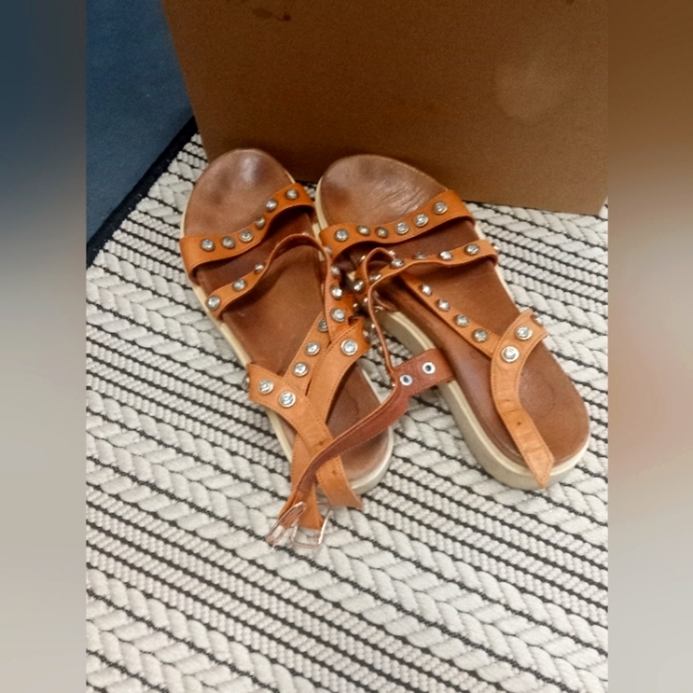 Lovely comfortable sandals